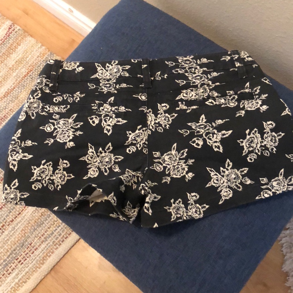 Shorts - Picture 2 of 2